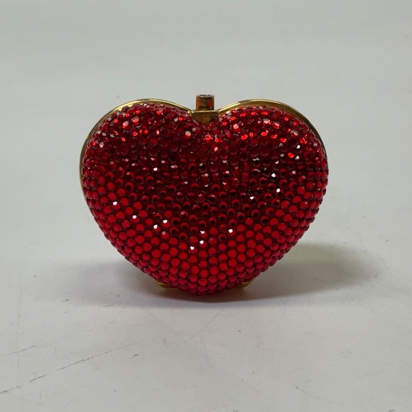 Judith Lieber miniature heart pillbox w/ Swarovski crystals, goldtone hardware - Picture 4 of 10